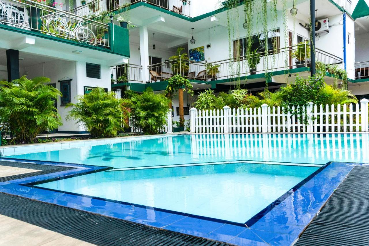 Kandy Riverside Villa Екстериор снимка