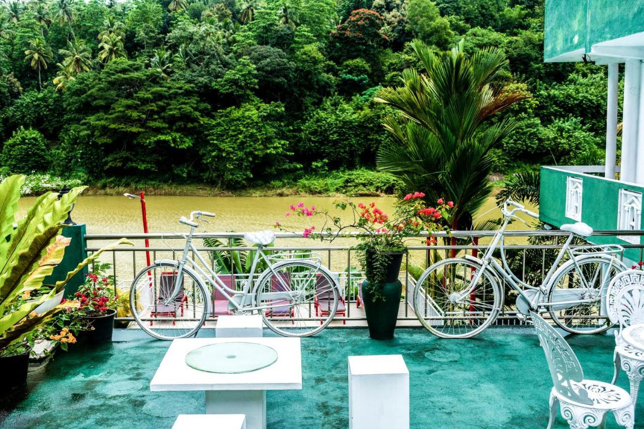 Kandy Riverside Villa Екстериор снимка