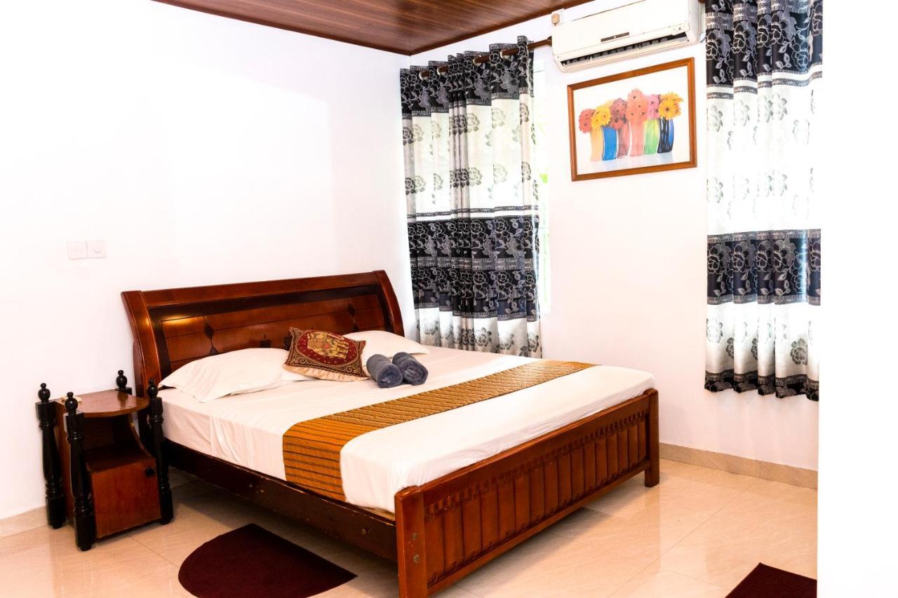 Kandy Riverside Villa Екстериор снимка