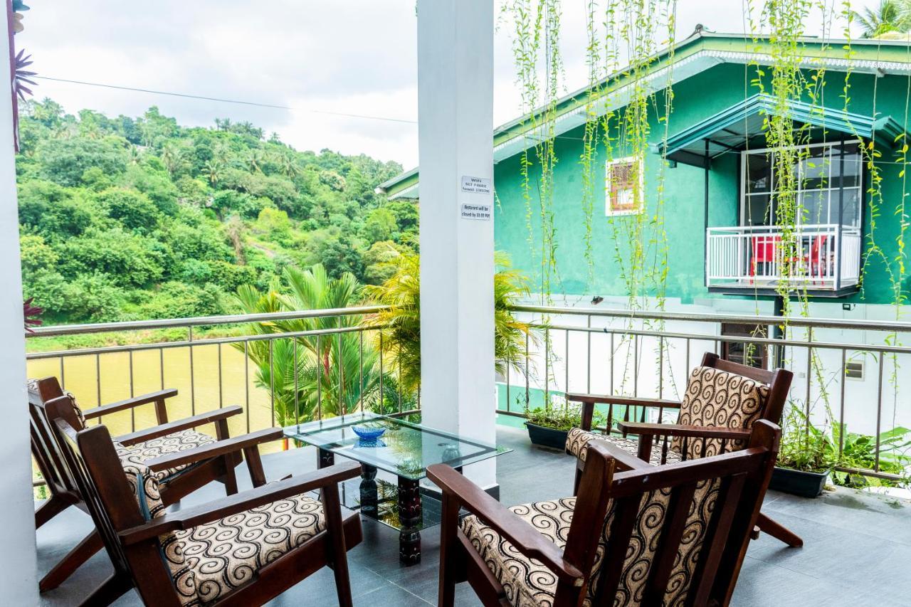 Kandy Riverside Villa Екстериор снимка