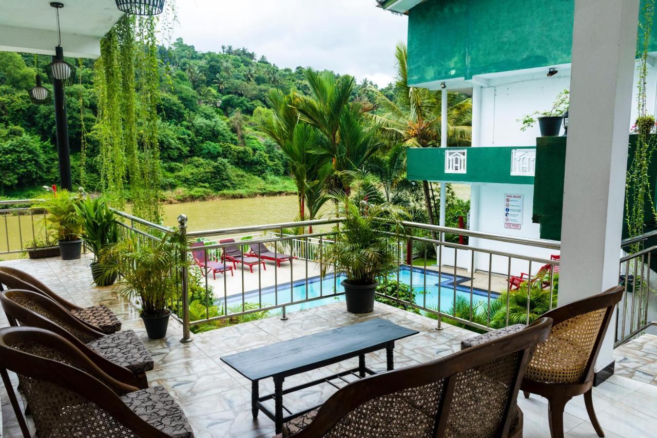 Kandy Riverside Villa Екстериор снимка